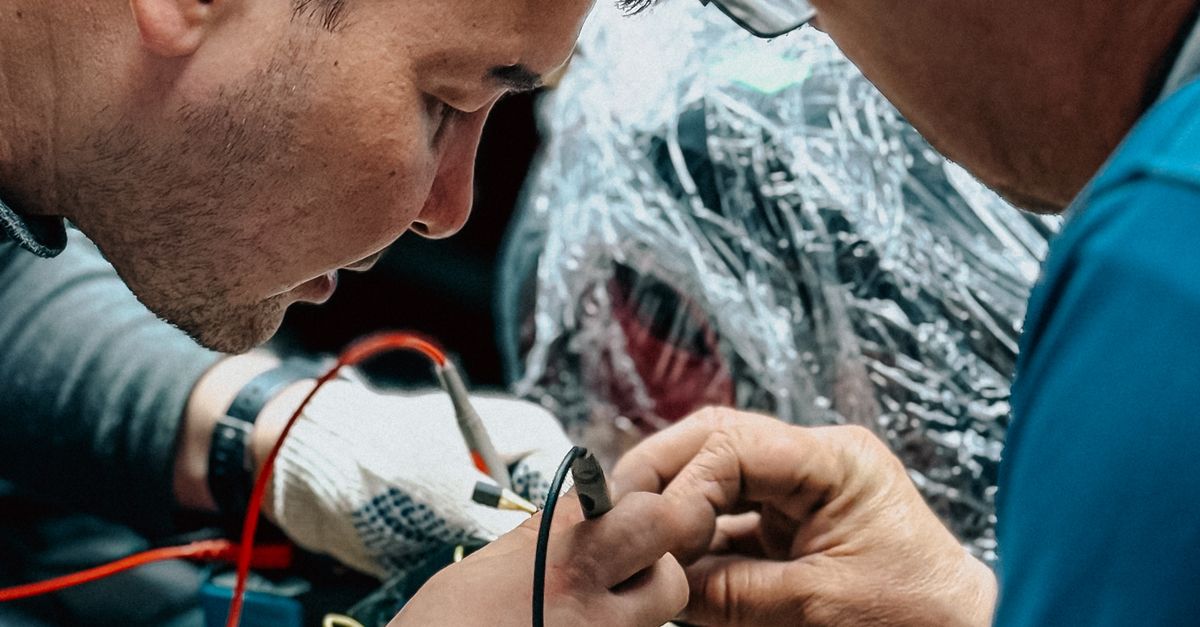 How to Verify the Qualifications of Your Mobile Auto Electrician
