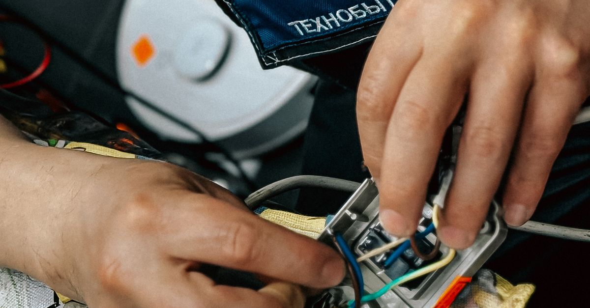 Signs Your Car Battery Needs Replacement
